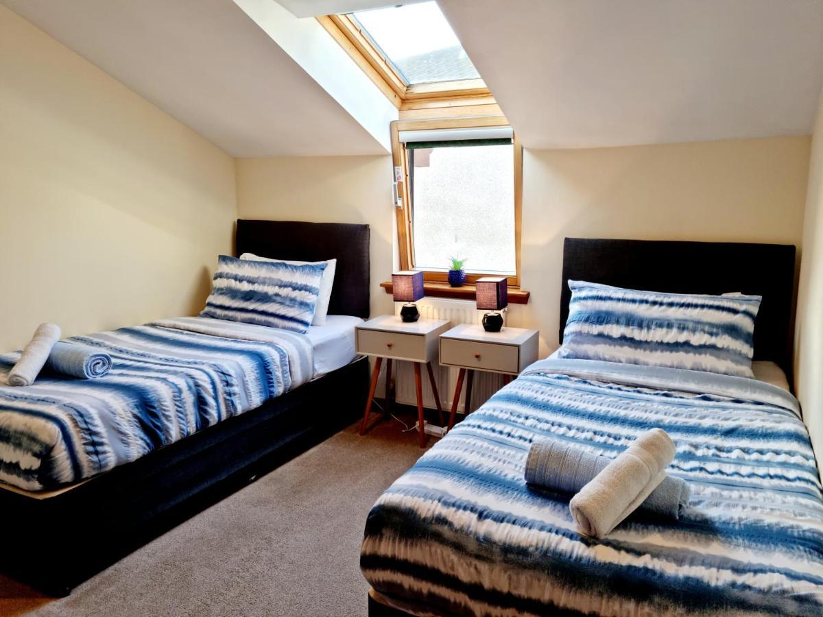 Stylish 2 Bedroom - 2 Miles Inverness City Centre Extérieur photo